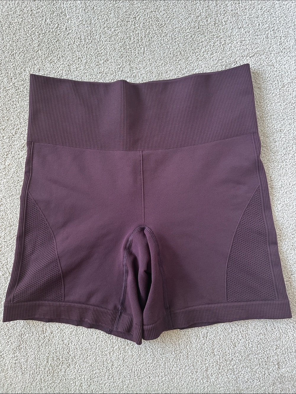 lululemon athletica sculpt Shorts - dark cherry size 6
